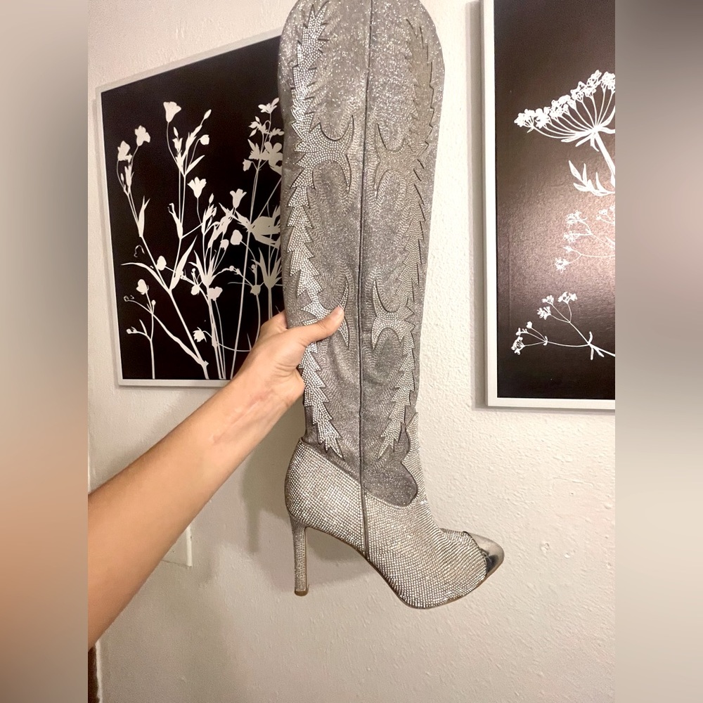 Dillards Gianni Bini size 7 high top western heels